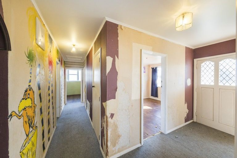 Photo of property in 6 Coventry Street, Highbury, Palmerston North, 4412