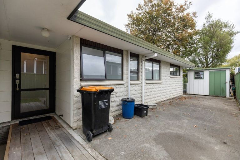 Photo of property in 1 Tern Place, Hokowhitu, Palmerston North, 4410