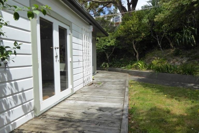 Photo of property in 35 Central Terrace, Kelburn, Wellington, 6012