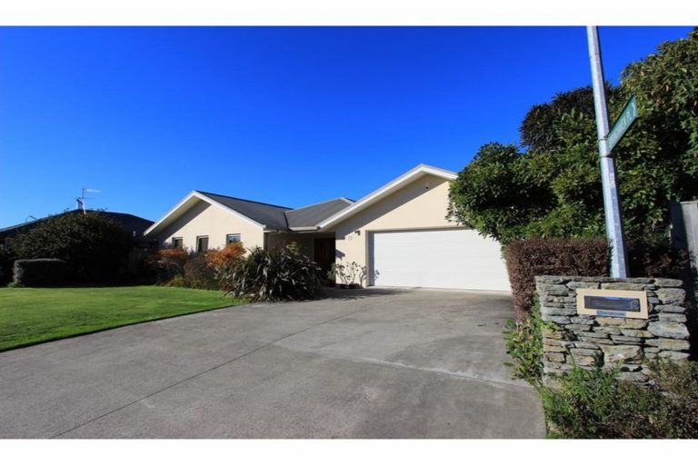 Photo of property in 20 Magnolia Drive, Springlands, Blenheim, 7201