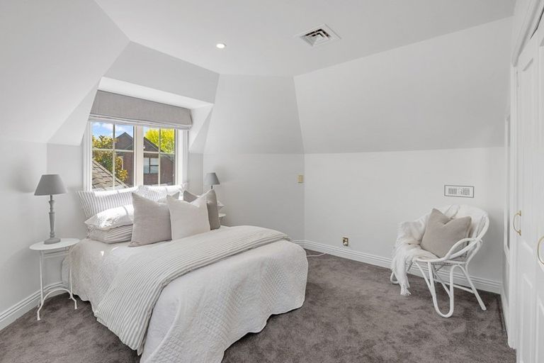 Photo of property in 5 Grangewood Lane, Burnside, Christchurch, 8053