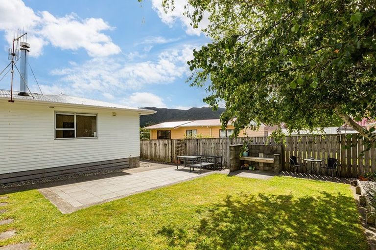 Photo of property in 15 Stockdale Street, Wainuiomata, Lower Hutt, 5014