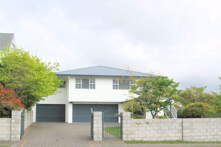 Photo of property in 1 Puriri Street, Hilltop, Taupo, 3330