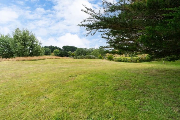 Photo of property in 21 Emma Drive, Manakau, Levin, 5573