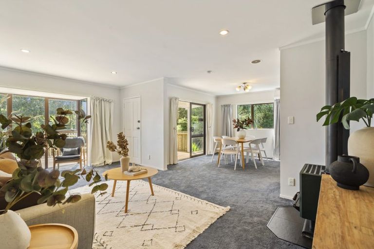 Photo of property in 2/14 Charles Street, Hauraki, Auckland, 0622