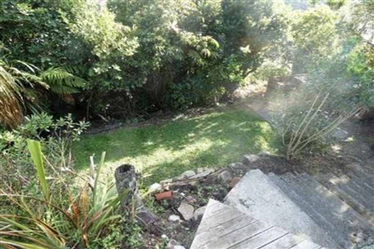 Photo of property in 70 Pembroke Road, Northland, Wellington, 6012