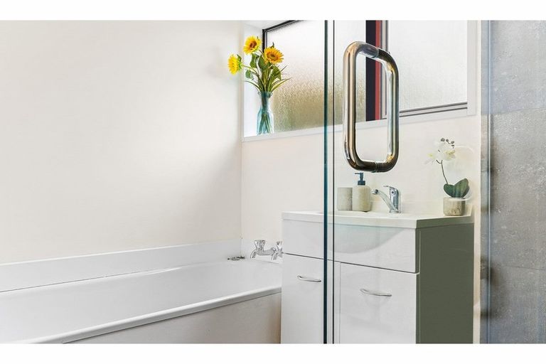 Photo of property in 1/214 Springfield Road, St Albans, Christchurch, 8014