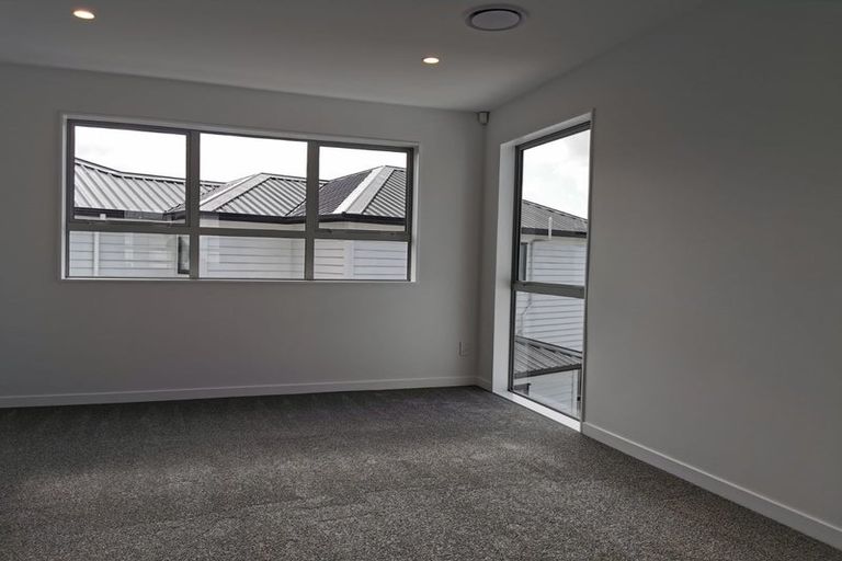 Photo of property in 45 Toanui Road, Hobsonville, Auckland, 0616