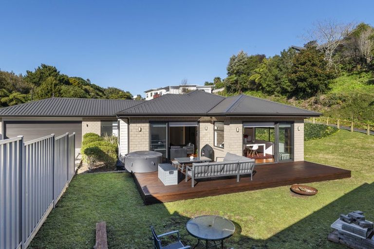 Photo of property in 4 Fern Lane, Whalers Gate, New Plymouth, 4310