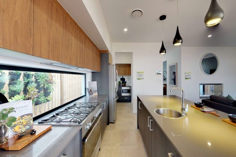 Photo of property in 1a Manor Park, Sunnyhills, Auckland, 2010