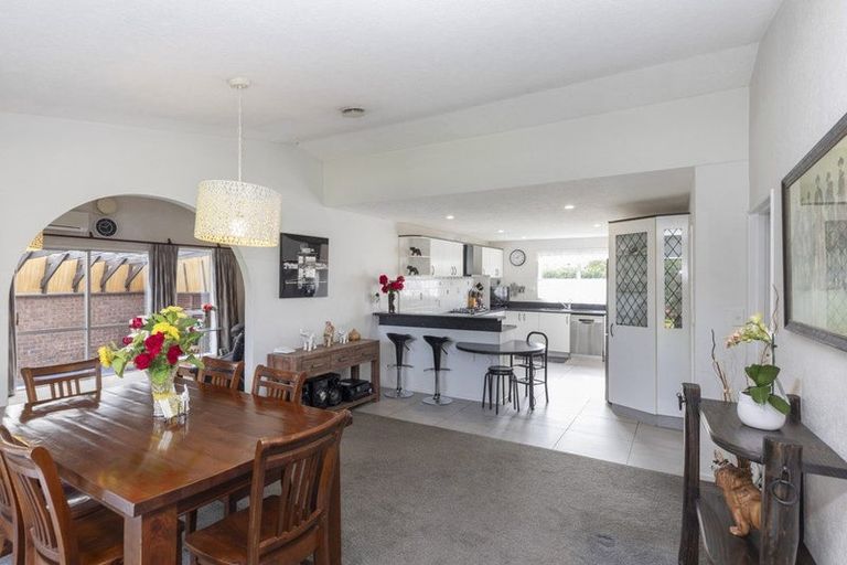 Photo of property in 6 Te One Place, Redwood, Christchurch, 8051