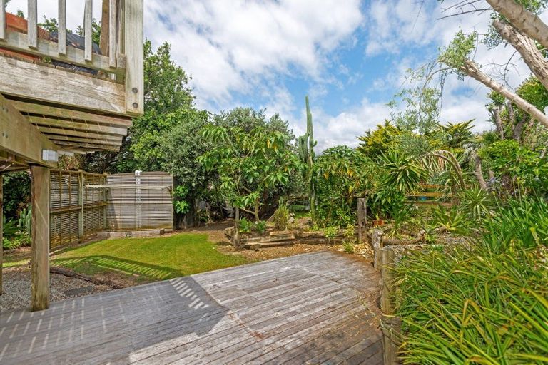 Photo of property in 4 Lysnar Street, Okitu, Gisborne, 4010