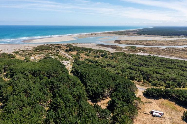 Photo of property in 97 Tangimoana Beach Road, Tangimoana, 4473