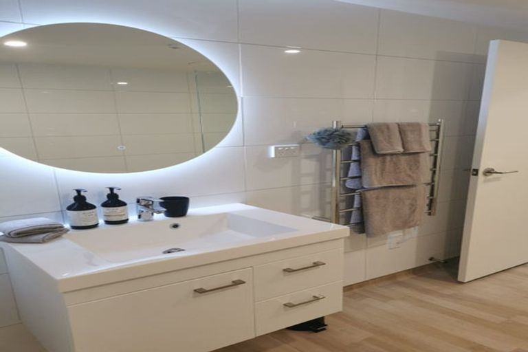 Photo of property in 206/9 East Street, Papakura, 2110