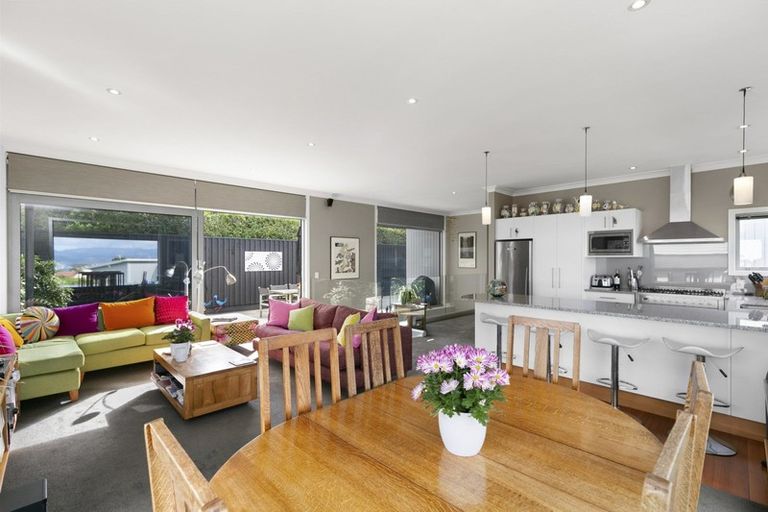 Photo of property in 16 Lakshmi Place, Khandallah, Wellington, 6035