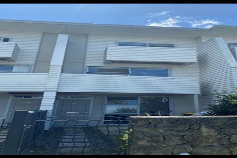 Photo of property in 23/3 Riverside Road, Orewa, 0931