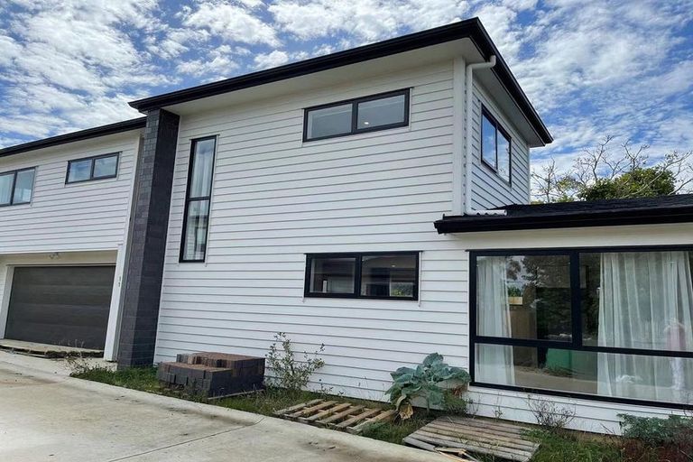 Photo of property in 98 Cardiff Road, Pakuranga, Auckland, 2010