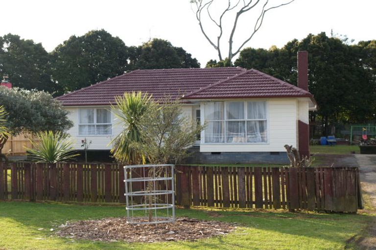 Photo of property in 87 Blake Road, Mangere East, Auckland, 2024