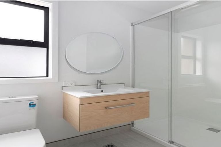 Photo of property in 2/78 Sandwich Road, Saint Andrews, Hamilton, 3200