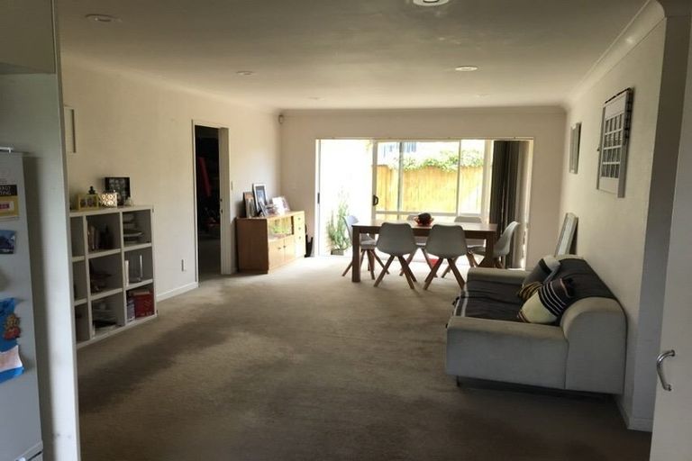 Photo of property in 1 Monash Place, Flat Bush, Auckland, 2016
