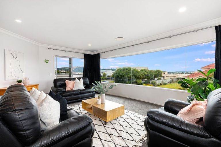 Photo of property in 131 Eskdale Road, Papakowhai, Porirua, 5024