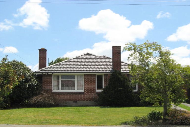 Photo of property in 14 Appleby Crescent, Burnside, Christchurch, 8053