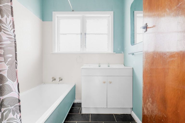 Photo of property in 65 Clarkin Road, Fairfield, Hamilton, 3214