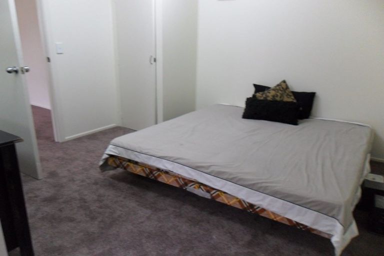 Photo of property in 280 Great South Road, Papakura, 2110