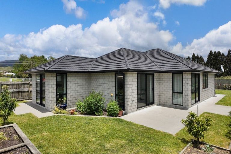 Photo of property in 242 Vaughan Road, Owhata, Rotorua, 3010