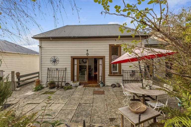 Photo of property in 53 Easther Crescent, Kew, Dunedin, 9012