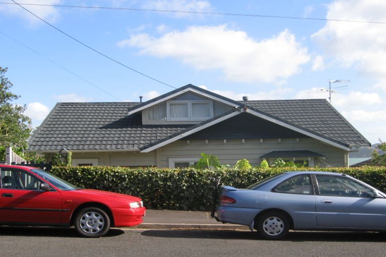 Photo of property in 1/15a Kerr Street, Devonport, Auckland, 0624