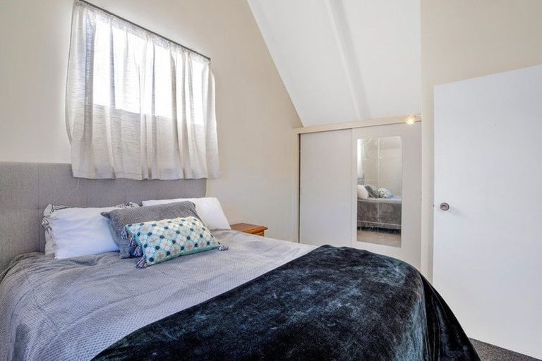 Photo of property in 2/10 Nortons Road, Avonhead, Christchurch, 8042