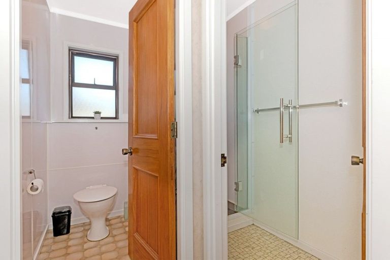 Photo of property in 71 Esplanade, Kaiti, Gisborne, 4010