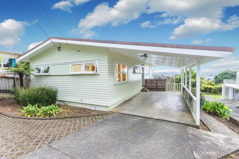 Photo of property in 1/60 Chivalry Road, Glenfield, Auckland, 0629