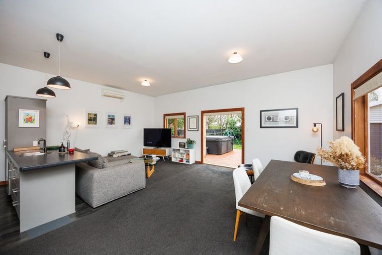 Photo of property in 14 Rangitane Street, Palmerston North, 4414