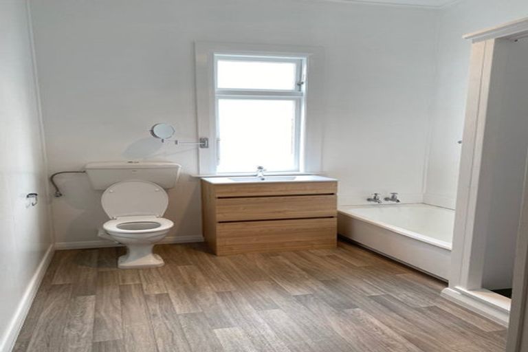 Photo of property in 110 Knights Road, Hutt Central, Lower Hutt, 5010