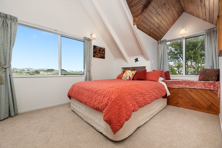 Photo of property in 71 Osprey Drive, Welcome Bay, Tauranga, 3112