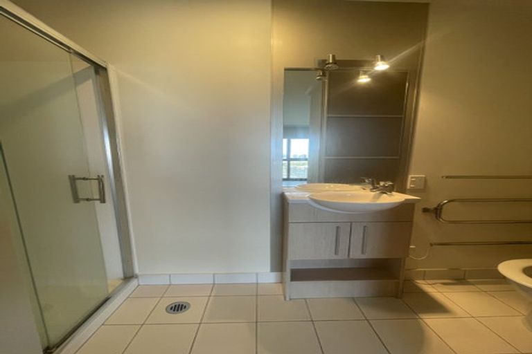 Photo of property in Luna Apartments, 6g/16 Burton Street, Grafton, Auckland, 1010