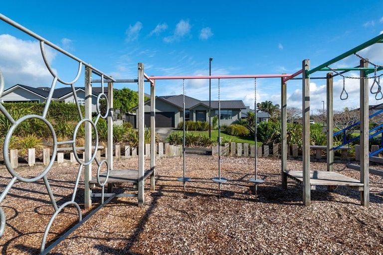 Photo of property in 16 Major Henry Greens, Silverdale, 0932