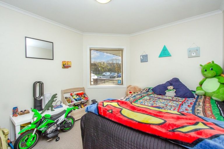 Photo of property in 6/64 Kawaha Point Road, Kawaha Point, Rotorua, 3010