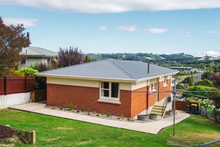 Photo of property in 55 Elwyn Crescent, Green Island, Dunedin, 9018