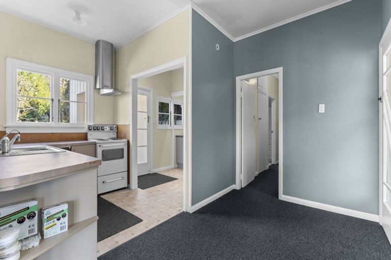 Photo of property in 20 Frankley Road, Westown, New Plymouth, 4310