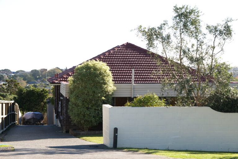 Photo of property in 118 Litten Road, Cockle Bay, Auckland, 2014