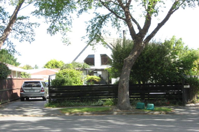 Photo of property in 12 Betula Place, Parklands, Christchurch, 8083