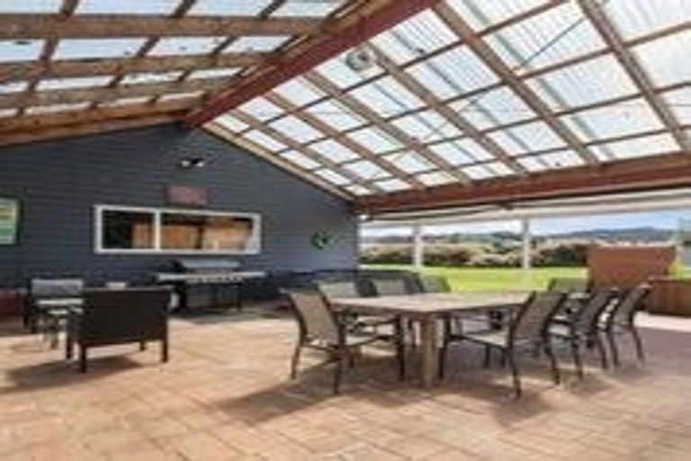 Photo of property in 515 Whitehills Road, Waitoki, Silverdale, 0994