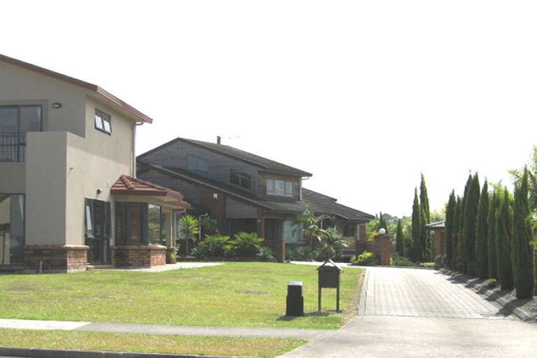 Photo of property in 32 Seacrest Drive, West Harbour, Auckland, 0618