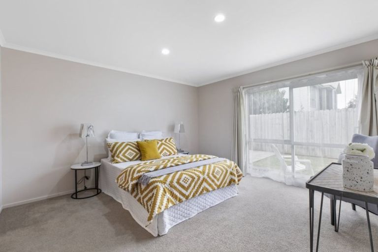 Photo of property in 1 Poaka Avenue, Takanini, 2112