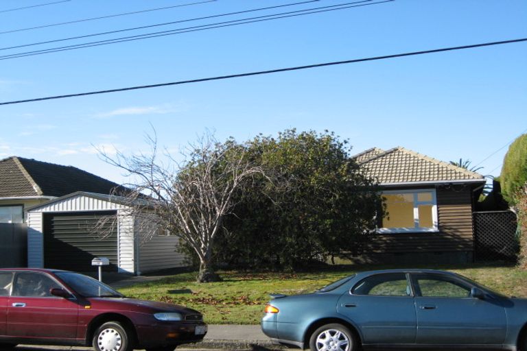 Photo of property in 141 Palmers Road, New Brighton, Christchurch, 8083
