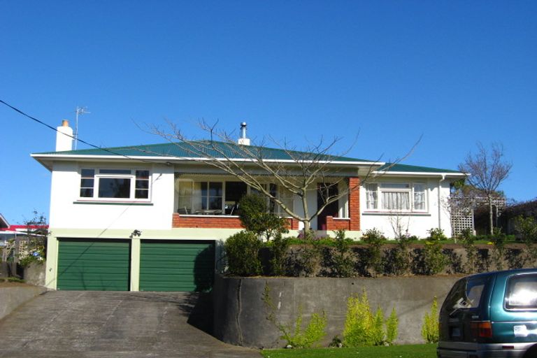 Photo of property in 73 Clawton Street, Westown, New Plymouth, 4310