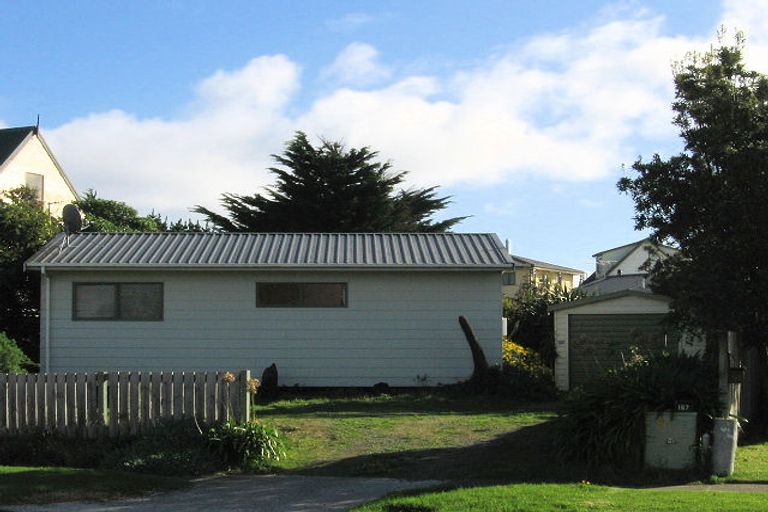 Photo of property in 187 Tutere Street, Waikanae Beach, Waikanae, 5036